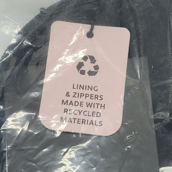 Baggalini Black Sling Backpack Bag Multi Wear RFID Card Slots Adjustable NEW - Picture 9 of 16